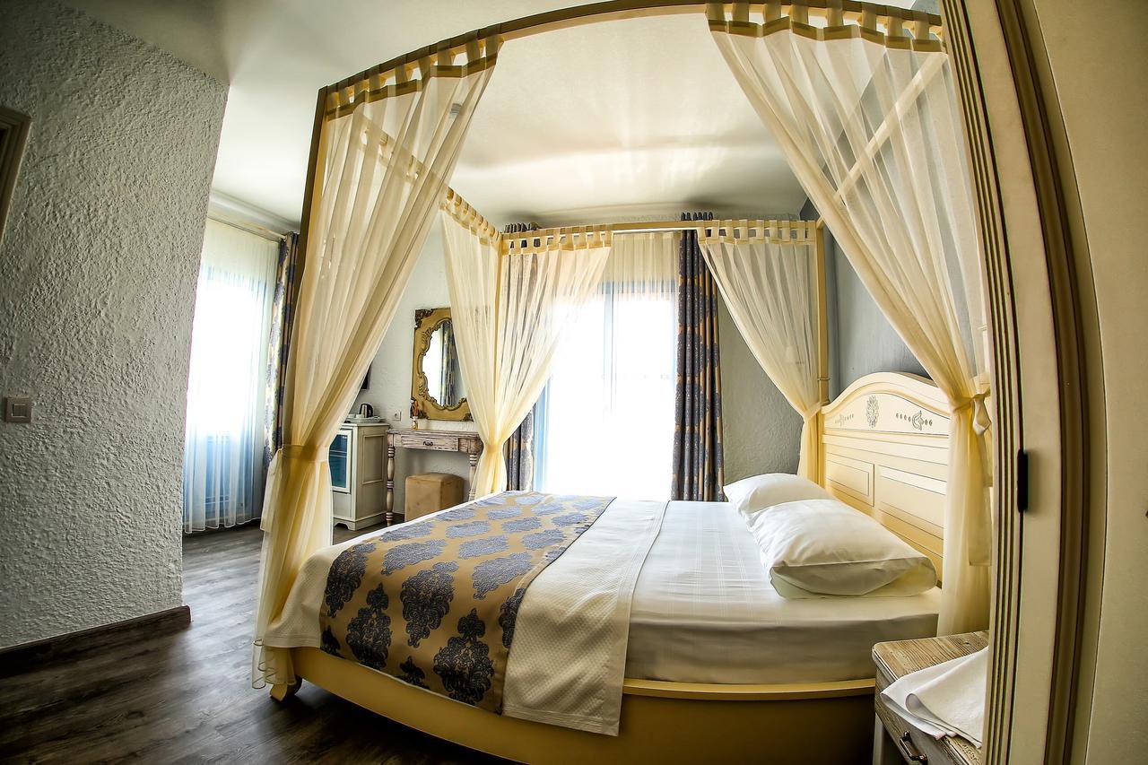 Villa Fanti Cesme Bagian luar foto